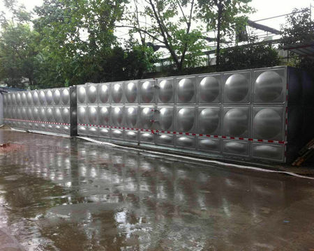 信陽(yáng)不銹鋼水箱價(jià)格