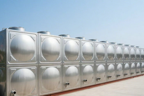 信陽長方體消防水箱的優(yōu)缺點有哪些?